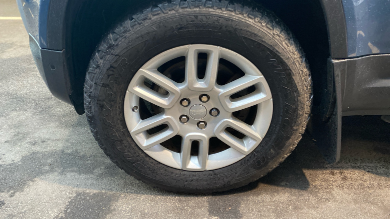 Land Rover Defender 3.0 D200 S 90 3dr Auto Diesel Estate